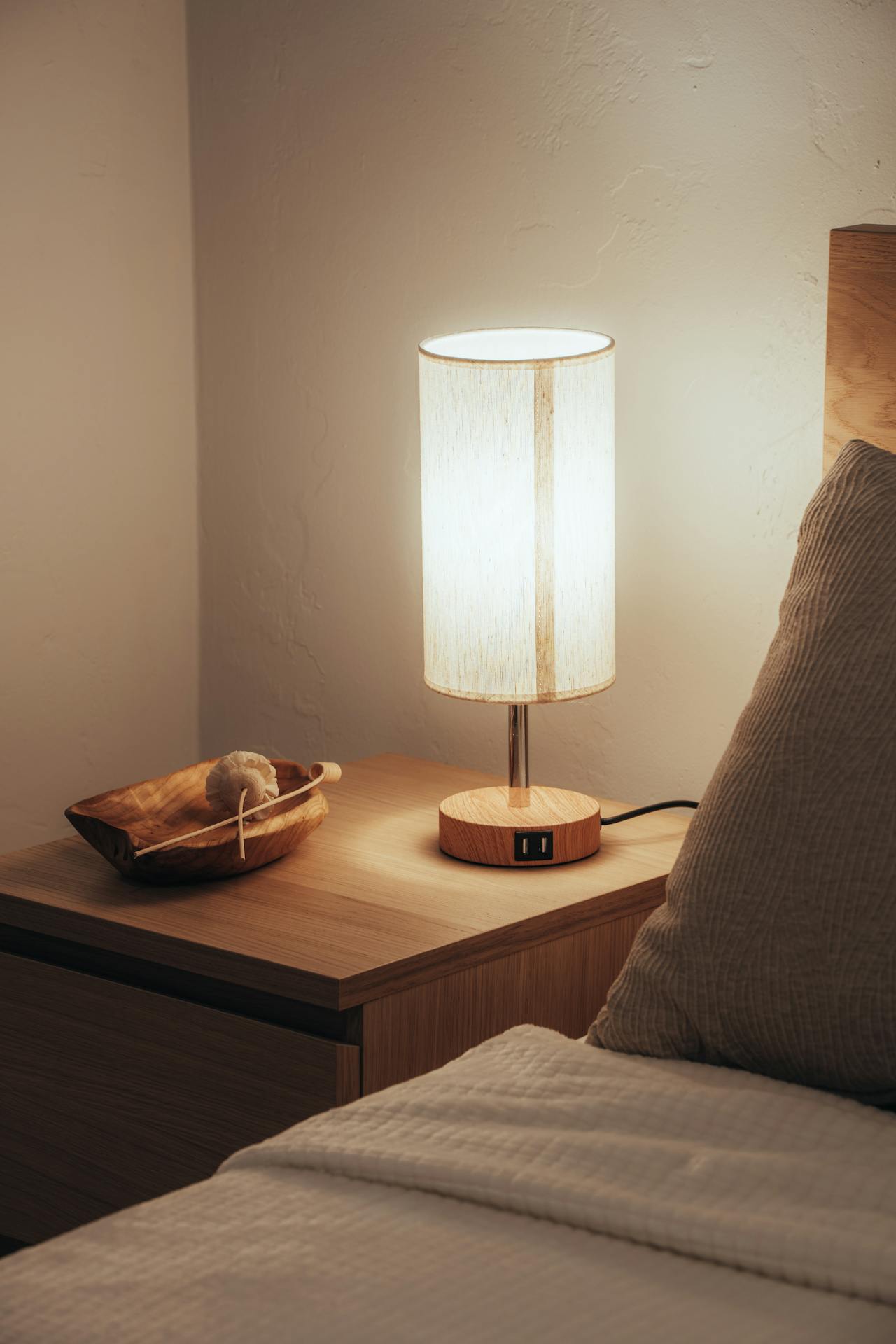 Lamp & side tables