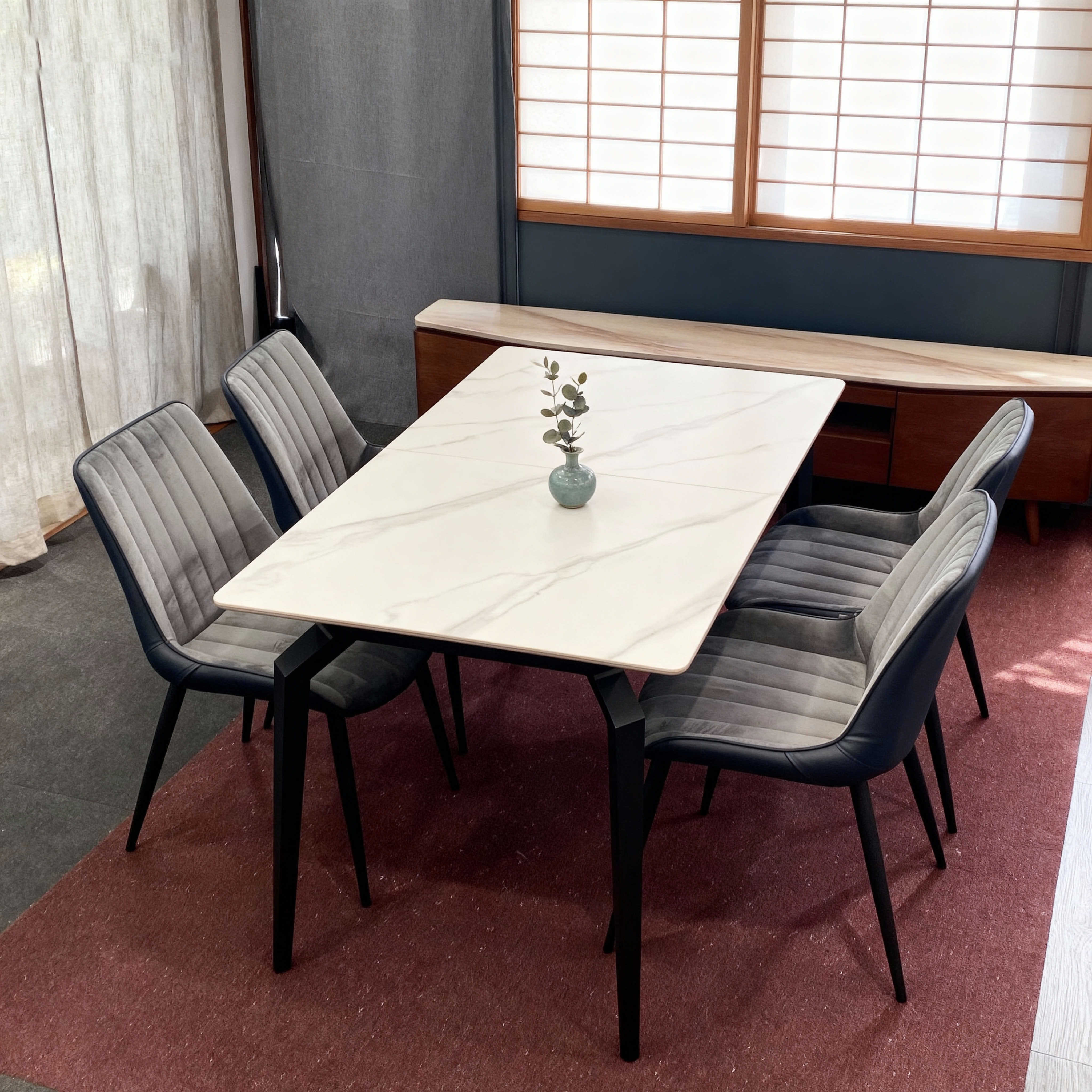 Nebraska Extension Dining Table / Creamic