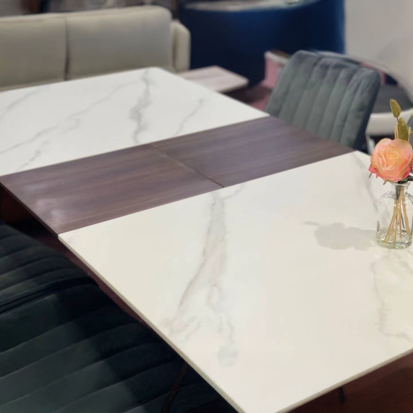 Nebraska Extension Dining Table / Creamic