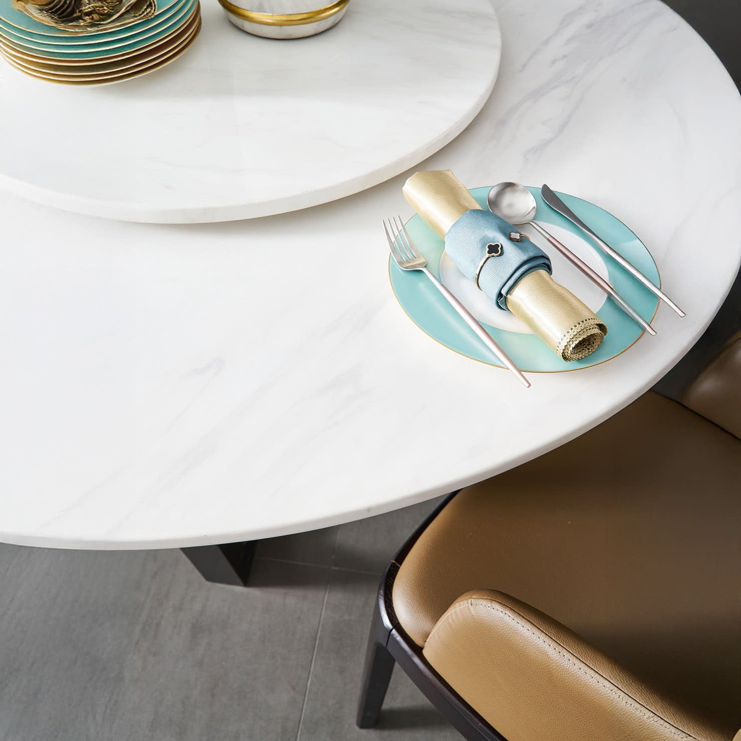 Omaha Round Dining Table / Marble